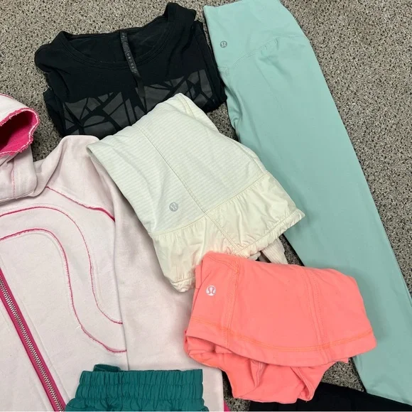Lululemon Bundle - Picture 3 of 5